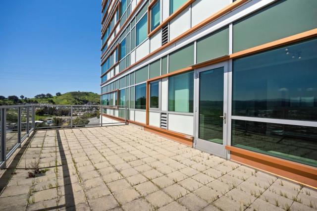 1 Mandalay Place, South San Francisco CA: https://media.crmls.org/mediaz/4fbf6546-7212-4794-8d09-4c298dd60077.jpg