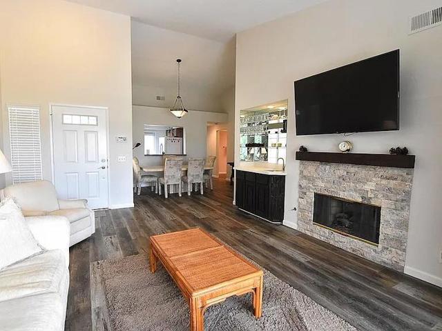 Image 4 of 20 For 210 Desert Falls Drive