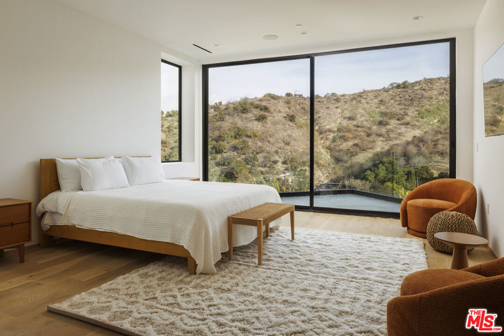 3755 Camino De La CumbreSherman Oaks img 13