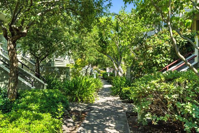1151 La Rochelle Terrace, Sunnyvale CA: https://media.crmls.org/mediaz/4fc0433f-106a-4490-9fa9-669d788b118e.jpg