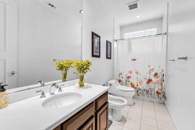 29 El Roble Court, Rancho Mirage CA: https://media.crmls.org/mediaz/4fc067e3-4ca1-44d6-844f-1418f1e2b496.jpg