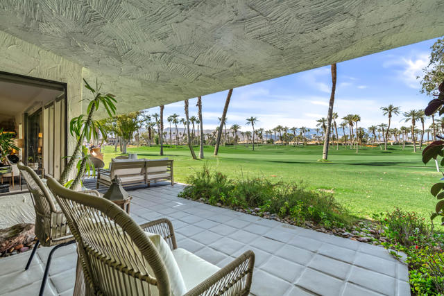 44841 Desert Horizons Drive, Indian Wells CA: https://media.crmls.org/mediaz/4fc07bcb-565d-4d33-9677-d7de8e797e59.jpg
