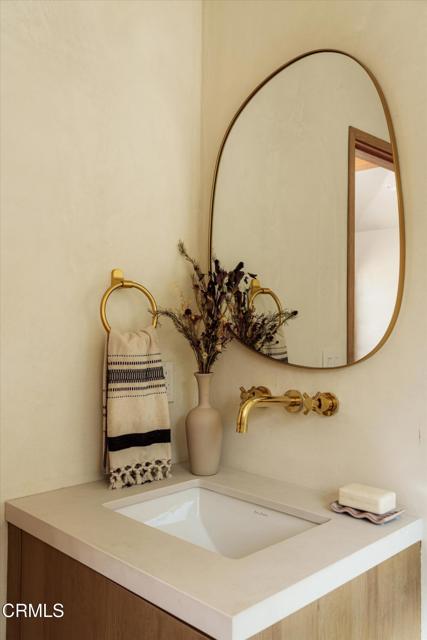 3029 isabel dr Drive, Los Angeles CA: https://media.crmls.org/mediaz/4fc121e1-a35b-4898-b2fe-6a1dbe4d3fe5.jpg