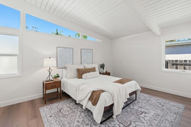 2561 Loring st, San Diego CA: https://media.crmls.org/mediaz/4fc23048-54d3-4bcb-988d-e4d7db886156.jpg