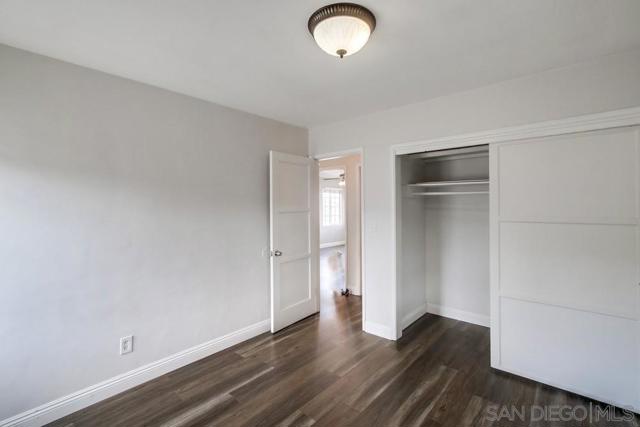 6327 Newsome Dr, San Diego CA: https://media.crmls.org/mediaz/4fc34ff1-9294-42b3-bcac-67cd2b526e8f.jpg