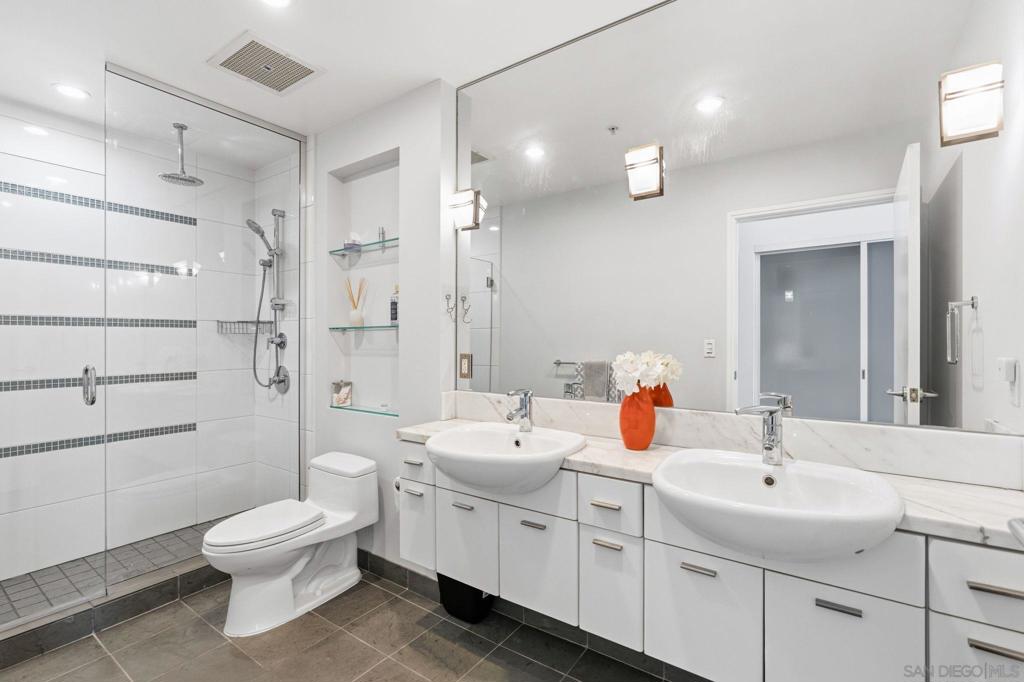 575 6th Ave - photo 20