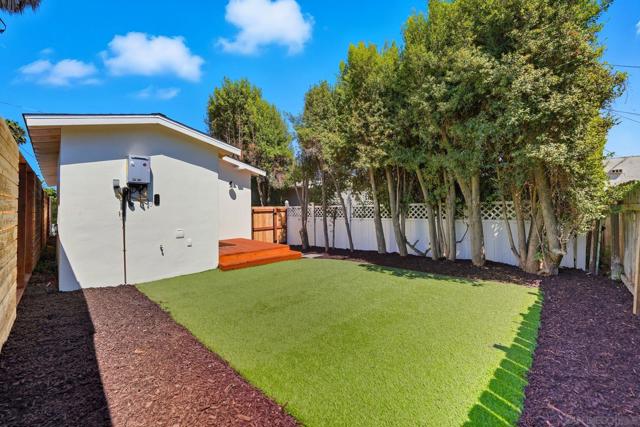 Image 9 of 16 For 3621 Collier Ave.