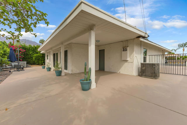 3967 E Sunny Dunes Road, Palm Springs, CA 92264