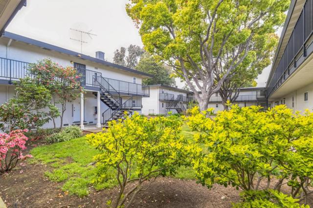 14225 Lora Drive, Los Gatos CA: https://media.crmls.org/mediaz/4fc42226-5500-4220-8d1a-c8b98b5f234c.jpg