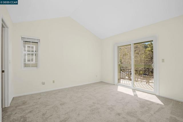 7540 Canyon Meadow Cir, Pleasanton CA: https://media.crmls.org/mediaz/4fc46e6a-69f4-404e-a34a-74bd25f99c01.jpg