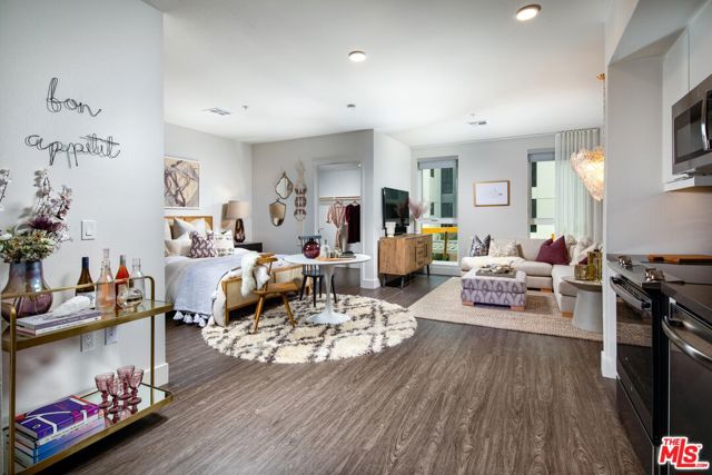 Virtually staged model home ph