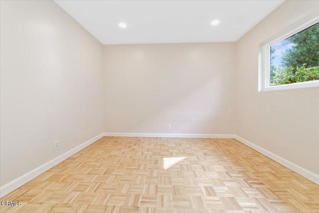 476 E Calaveras Street, Altadena CA: https://media.crmls.org/mediaz/4fc600ed-d299-4790-8db1-a59088ec5f30.jpg