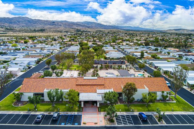 15300 Palm Drive, Desert Hot Springs CA: https://media.crmls.org/mediaz/4fc683dc-c787-4a30-9807-cc9d23a9a75d.jpg
