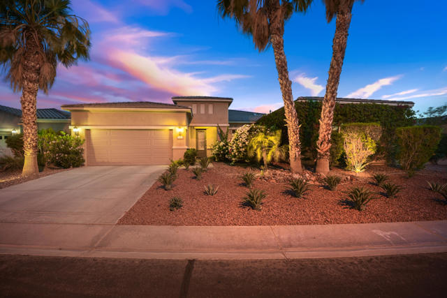 81569 Corte Monteleon, Indio CA: https://media.crmls.org/mediaz/4fc6fb22-af02-4aef-b12a-ed299c0d4b31.jpg