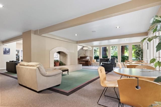 276 Tradewinds Drive, San Jose CA: https://media.crmls.org/mediaz/4fc74596-7097-45fd-8ca2-623cf42b05b8.jpg