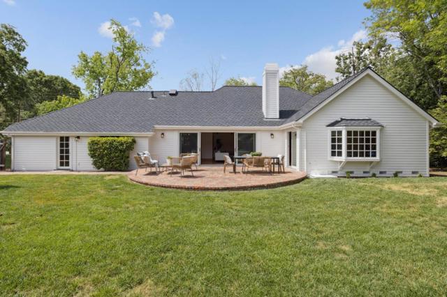 655 Berry Avenue, Los Altos CA: https://media.crmls.org/mediaz/4fc7646d-4a7e-489a-a074-6bf76cbc9eb3.jpg