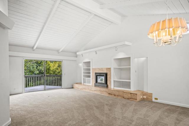 10 Wyndemere Vale, Monterey CA: https://media.crmls.org/mediaz/4fc7d25c-d91b-4215-8b7f-6312cf65159e.jpg