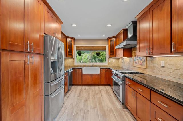 51 Saint Ramon Court, Danville CA: https://media.crmls.org/mediaz/4fc82c28-0eec-490c-aba9-f8175bb63bd0.jpg