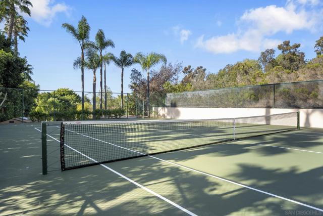 5980 Rancho Diegueno, Rancho Santa Fe CA: https://media.crmls.org/mediaz/4fc85415-995f-4007-8cc2-13b5f34c8c17.jpg