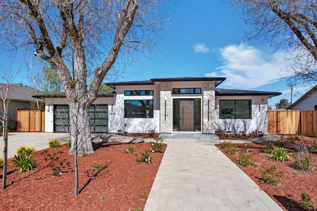 18645 Paseo Lado, Saratoga CA: https://media.crmls.org/mediaz/4fc8b955-ad65-4ffa-800c-0faff63bbff9.jpg