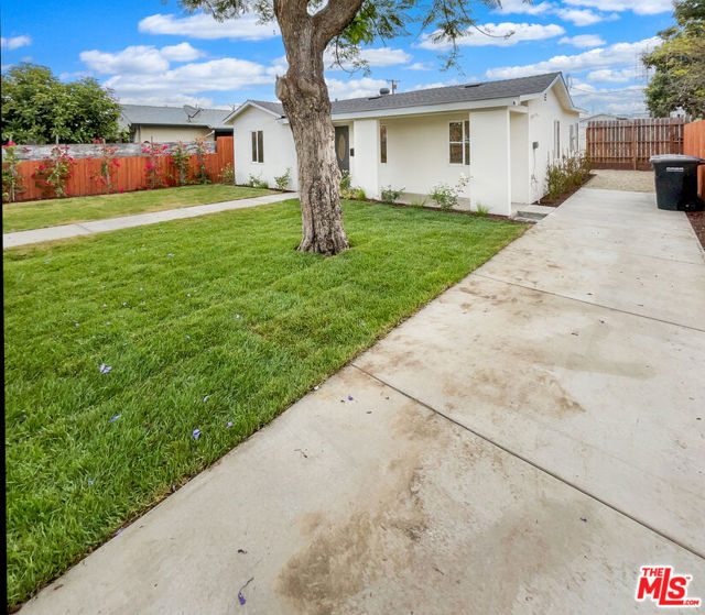 10692 Sycamore Avenue, Stanton CA: https://media.crmls.org/mediaz/4fc906a0-5716-44ae-8aba-21003b189b11.jpg