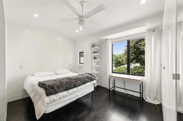543 8th Avenue, Menlo Park CA: https://media.crmls.org/mediaz/4fc909a8-dcdc-4602-999c-7f4e68845805.jpg