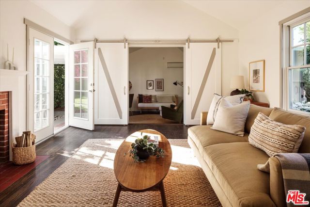 4148 Brunswick Avenue, Los Angeles CA: https://media.crmls.org/mediaz/4fc9f4cd-1dda-415e-a534-b37866f60db1.jpg