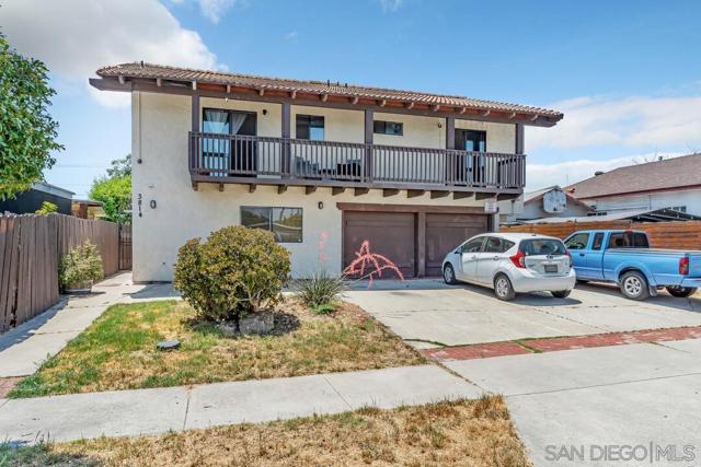 3814 Cherokee Ave, San Diego CA: https://media.crmls.org/mediaz/4fca0b70-6004-435a-8f5d-62d0dfbc4628.jpg
