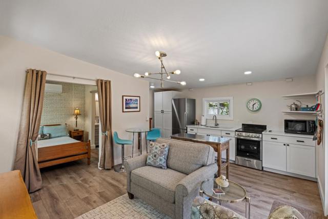 1022 Del Monte Boulevard, Pacific Grove CA: https://media.crmls.org/mediaz/4fca8c35-8bbb-4b19-802e-774504619cc7.jpg