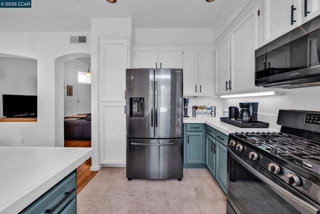 214 S Wildwood, Hercules CA: https://media.crmls.org/mediaz/4fcaef88-b732-4857-b89c-fd5bfc30cc34.jpg