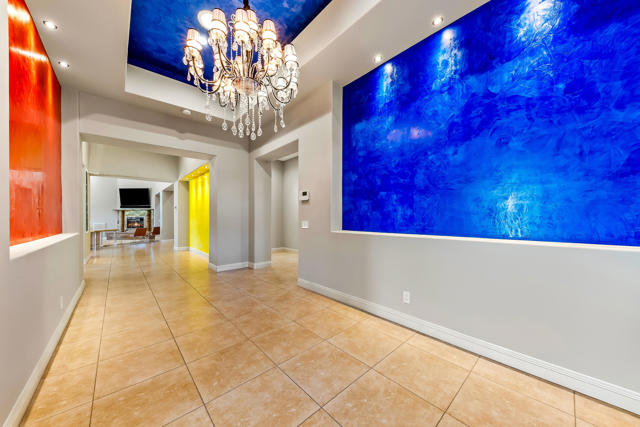 15 Sun Ridge Circle, Rancho Mirage CA: https://media.crmls.org/mediaz/4fcb57bf-bec8-4c2e-9350-734c89fa845f.jpg