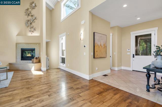 691 Old Jonas Hill Rd, Lafayette CA: https://media.crmls.org/mediaz/4fcb8979-1141-4364-bae1-9726238d0fcc.jpg
