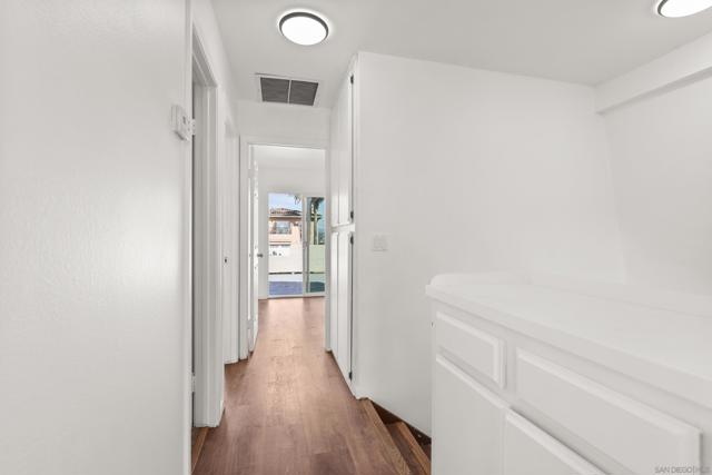 9811 Eucalyptus St, Spring Valley CA: https://media.crmls.org/mediaz/4fcb9e51-8e7e-49f0-9e43-7f7d3f331984.jpg