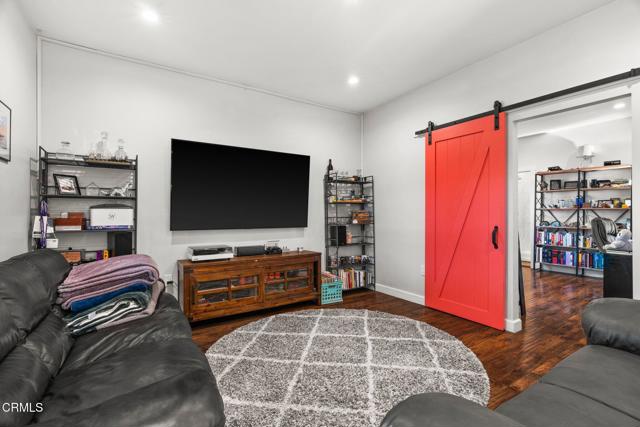 505 Palisade Street, Pasadena CA: https://media.crmls.org/mediaz/4fcba9b4-ae6d-47e7-82e1-1fd210063f4b.jpg