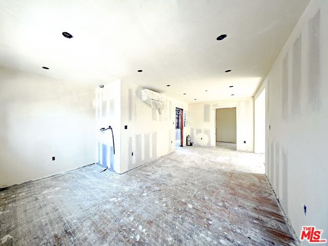 14426 Friar Street photo 39