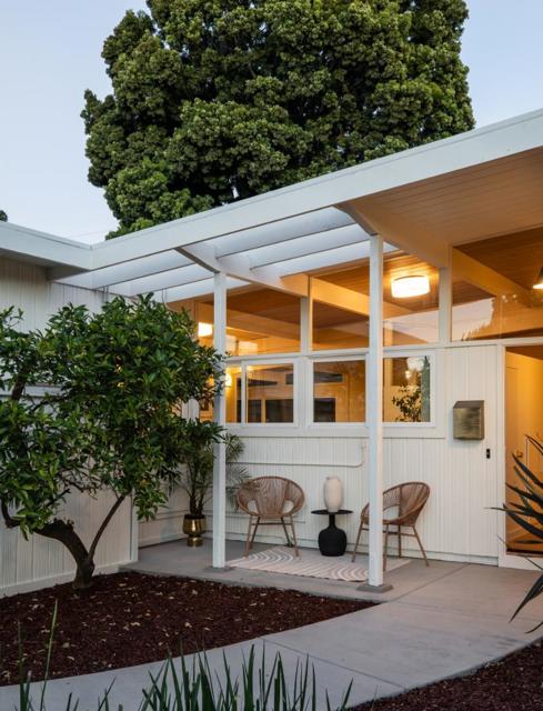 428 E Charleston Road, Palo Alto CA: https://media.crmls.org/mediaz/4fcbea13-72f2-4146-8a5b-5281c55e6768.jpg