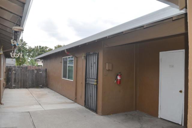 722 E Swain Road, Stockton CA: https://media.crmls.org/mediaz/4fccee82-8db5-432a-a756-80320c24315a.jpg