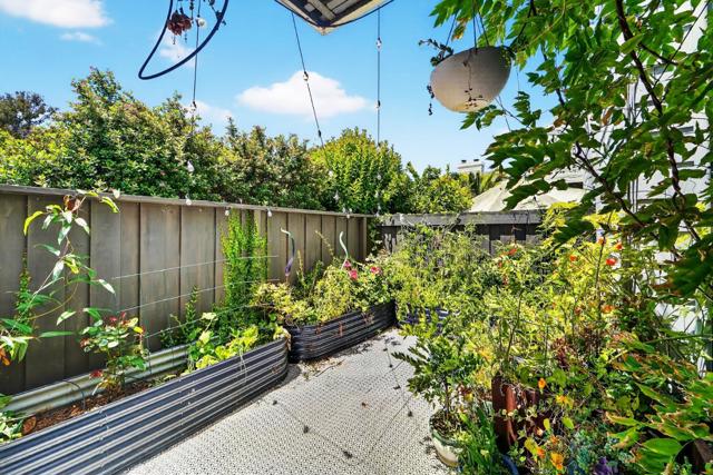 1757 30th Avenue, Santa Cruz CA: https://media.crmls.org/mediaz/4fcd0d39-373a-441e-b594-7ff021f3f26e.jpg