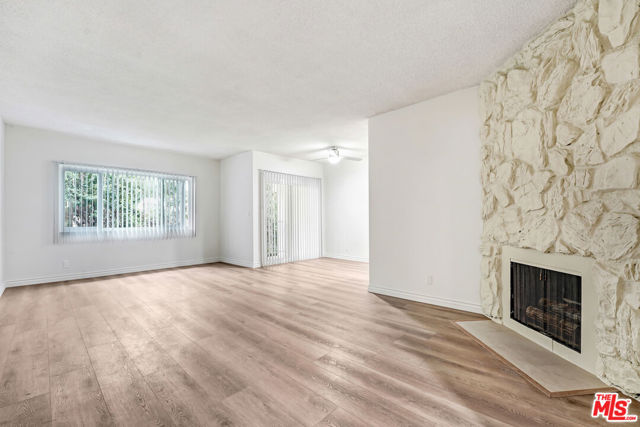 824 Maple Street photo 5