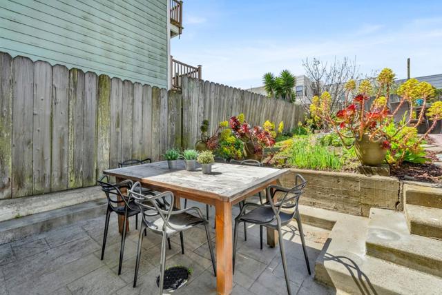 1851 21st Avenue, San Francisco CA: https://media.crmls.org/mediaz/4fce2cb9-8dab-46d7-b515-8d4b90722e37.jpg
