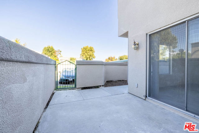 18524 Mayall Street, Northridge CA: https://media.crmls.org/mediaz/4fce71a7-9fcf-418e-a748-85a9aa9dccac.jpg