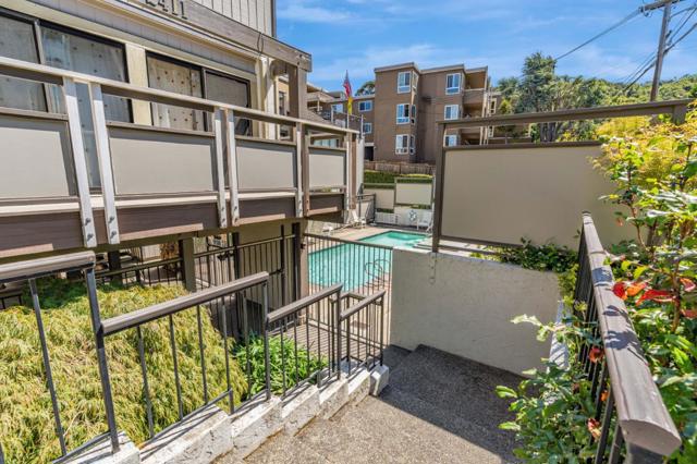 2411 Carlmont Drive, Belmont CA: https://media.crmls.org/mediaz/4fcf3d6f-0e4d-46eb-81b6-876288a12b00.jpg