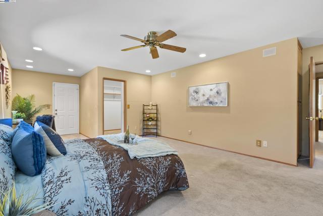 4301 Norris Rd, Fremont CA: https://media.crmls.org/mediaz/4fd00bb4-9e02-49fd-b039-eff43e3378eb.jpg
