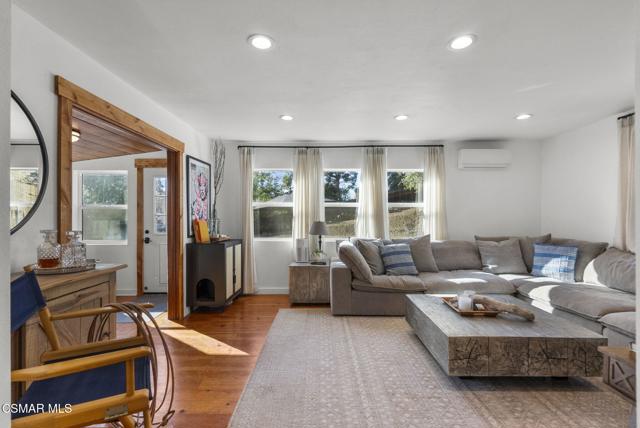 5429 Fairview Place, Agoura Hills CA: https://media.crmls.org/mediaz/4fd04d13-f512-4d93-b1ac-6dbb7729e436.jpg