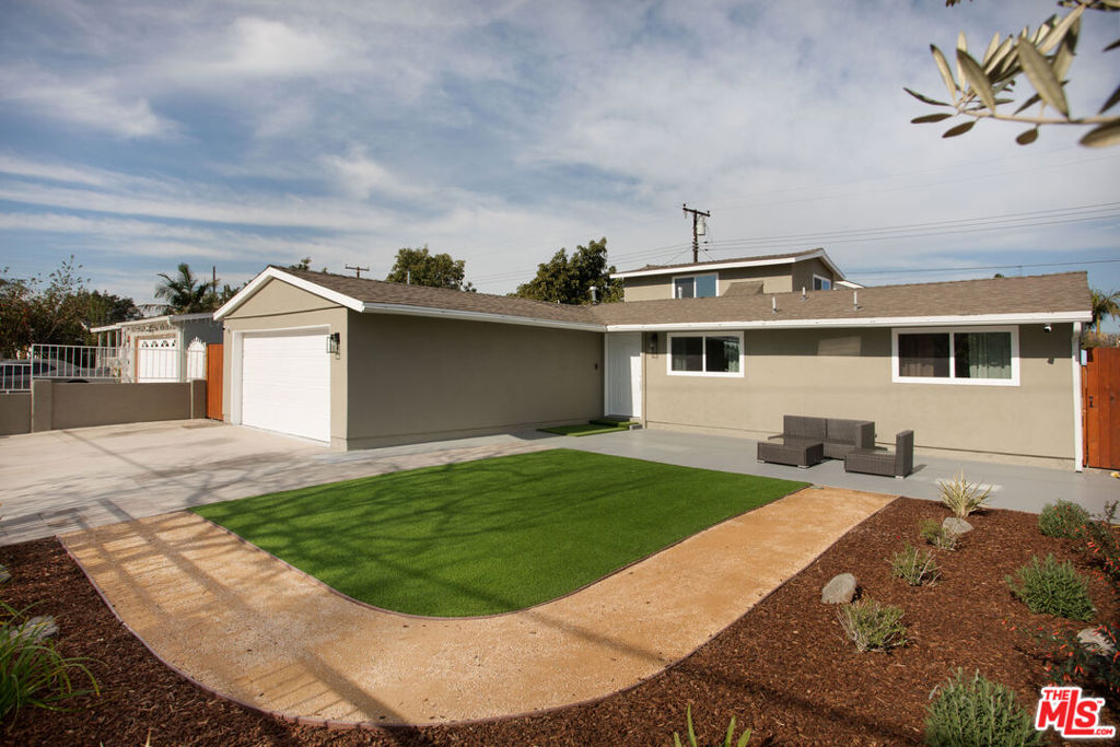 2325 W Monta Vista Avenue, Santa Ana, CA 92704