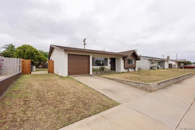 1271 Bosworth St, El Cajon CA: https://media.crmls.org/mediaz/4fd1bcd1-e776-41a3-a8ca-6ec57c21463f.jpg