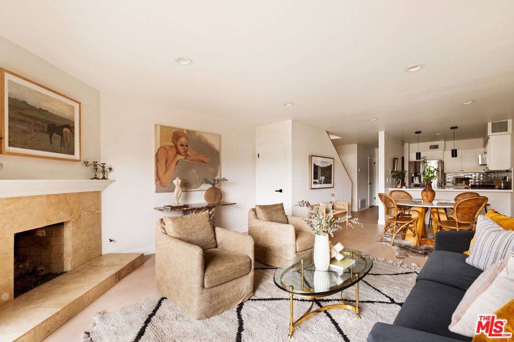 328 Culver Boulevard #A