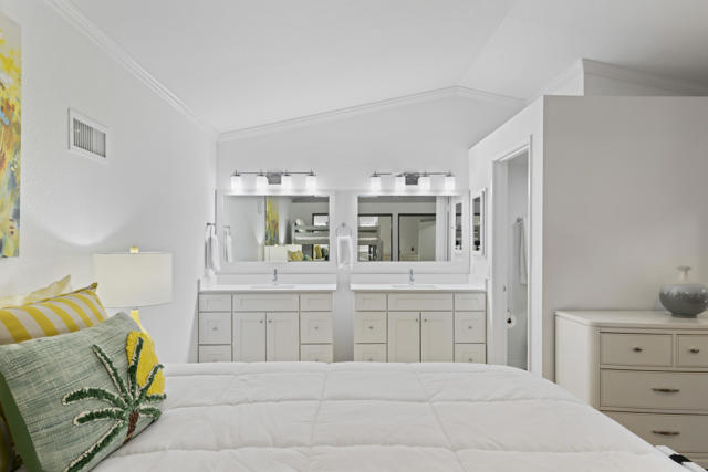 Image 13 of 45 For 77704 Woodhaven Drive