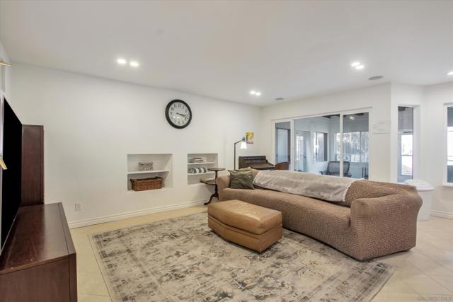 Image 8 of 50 For 3942 Catamarca Dr