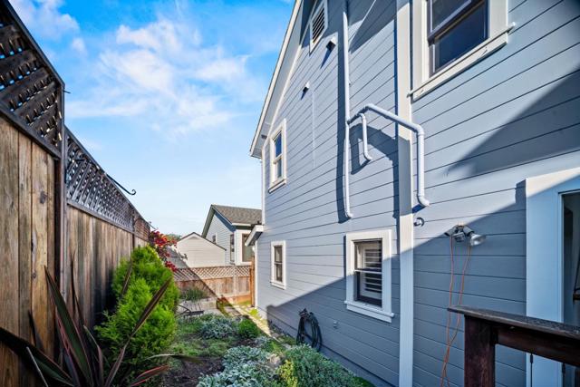 218 14th Street, Pacific Grove CA: https://media.crmls.org/mediaz/4fd3a7ae-8ccf-4d72-93f7-a544ecaec4f4.jpg